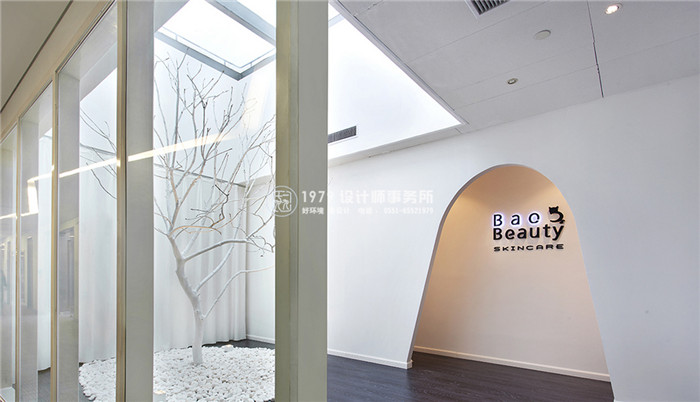 <a href=http://www.sz-crab.com/meirongdiansheji/ target=_blank class=infotextkey>合肥美容院設(shè)計(jì)</a>