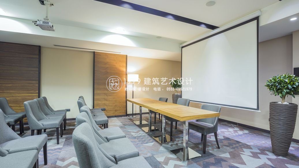 簡約風(fēng)格辦公室設(shè)計