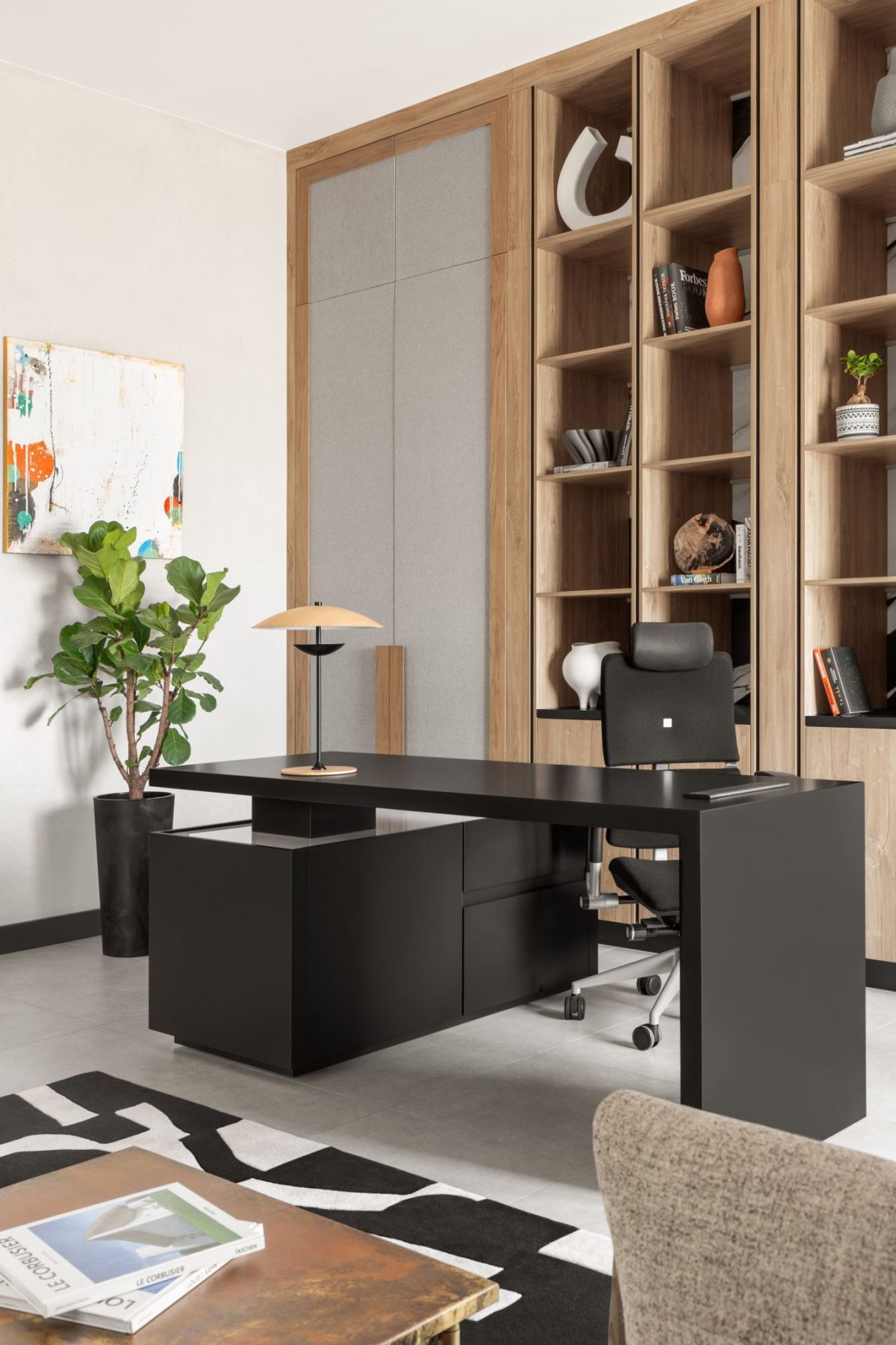 經理辦公室黑色實木辦公桌